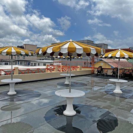 Sundeck Suites Boissiere Village Zewnętrze zdjęcie