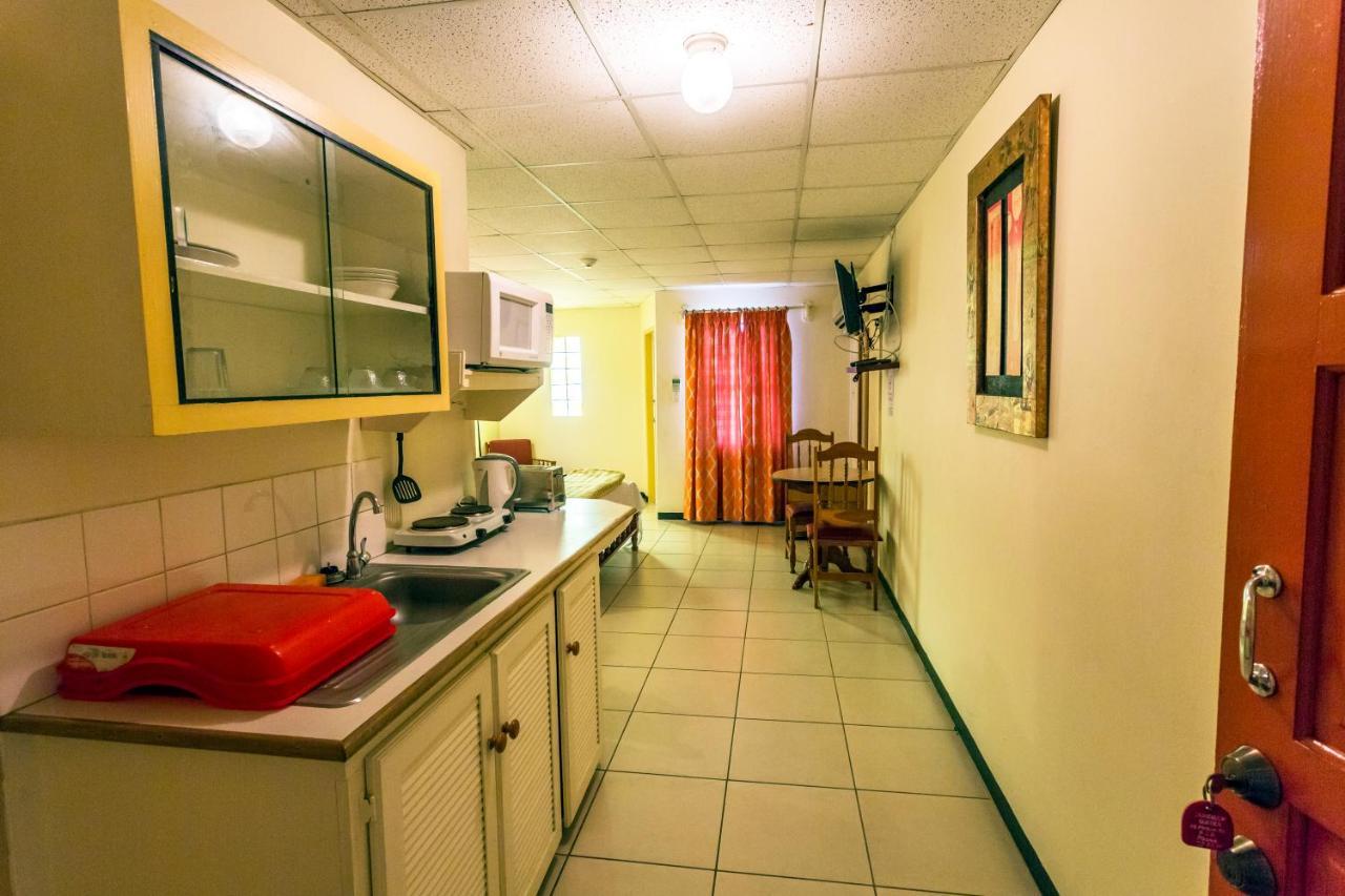 Sundeck Suites Boissiere Village Zewnętrze zdjęcie