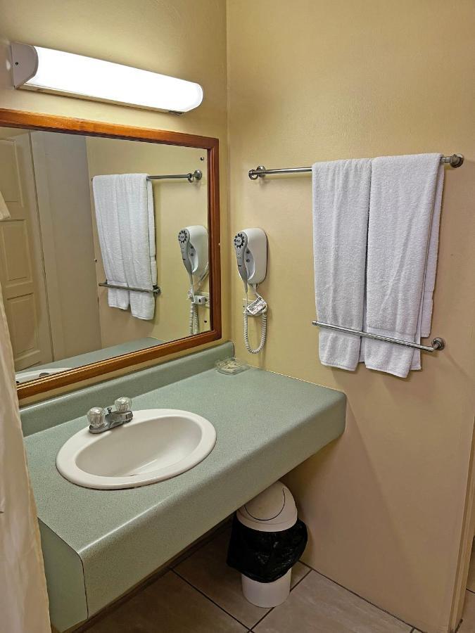 Sundeck Suites Boissiere Village Zewnętrze zdjęcie
